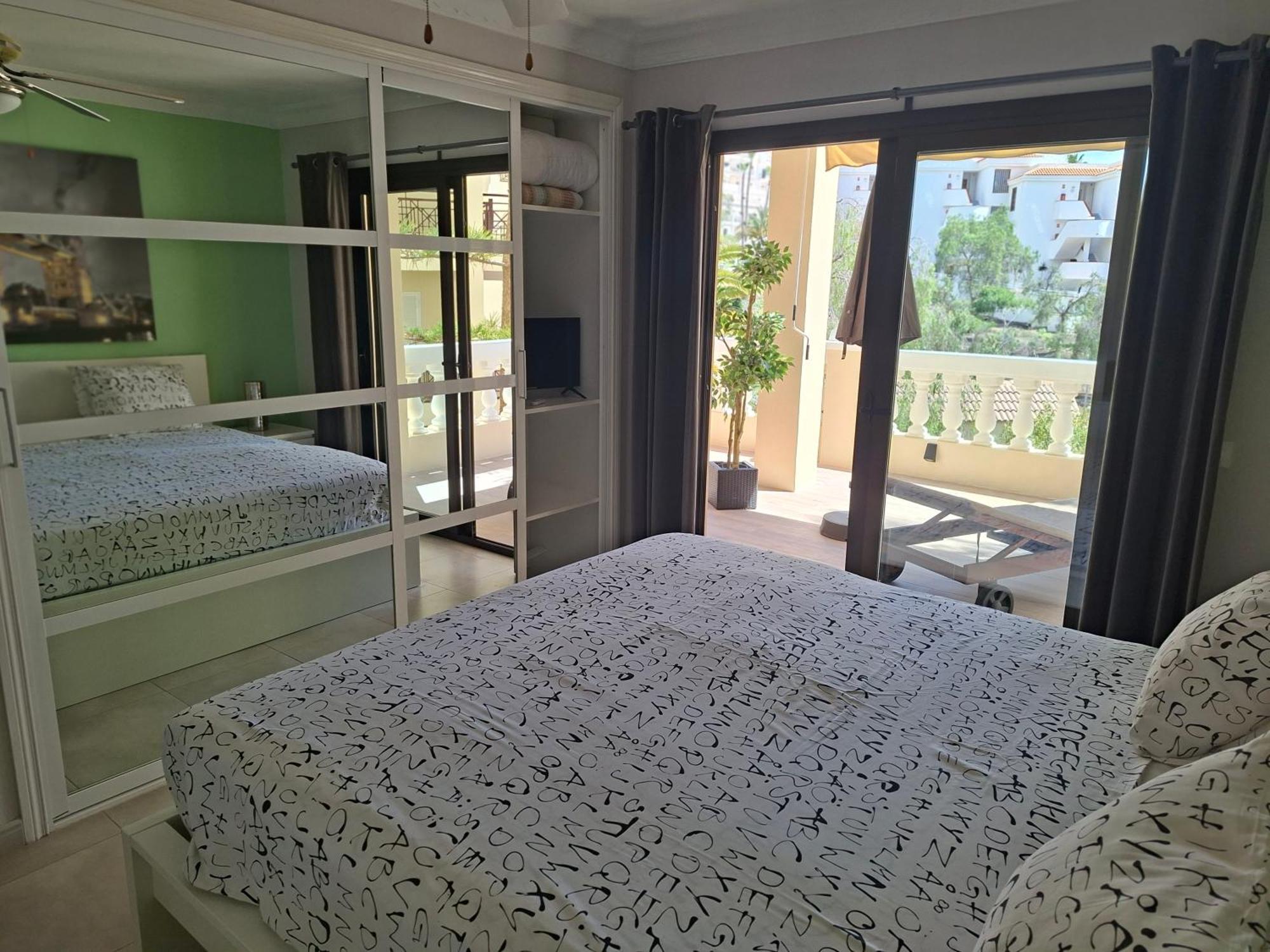 Nice 1 Bedroom Apartment Los Cristianos Los Cristianos  Kültér fotó